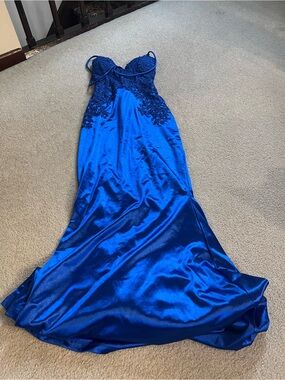 Windsor formal dress